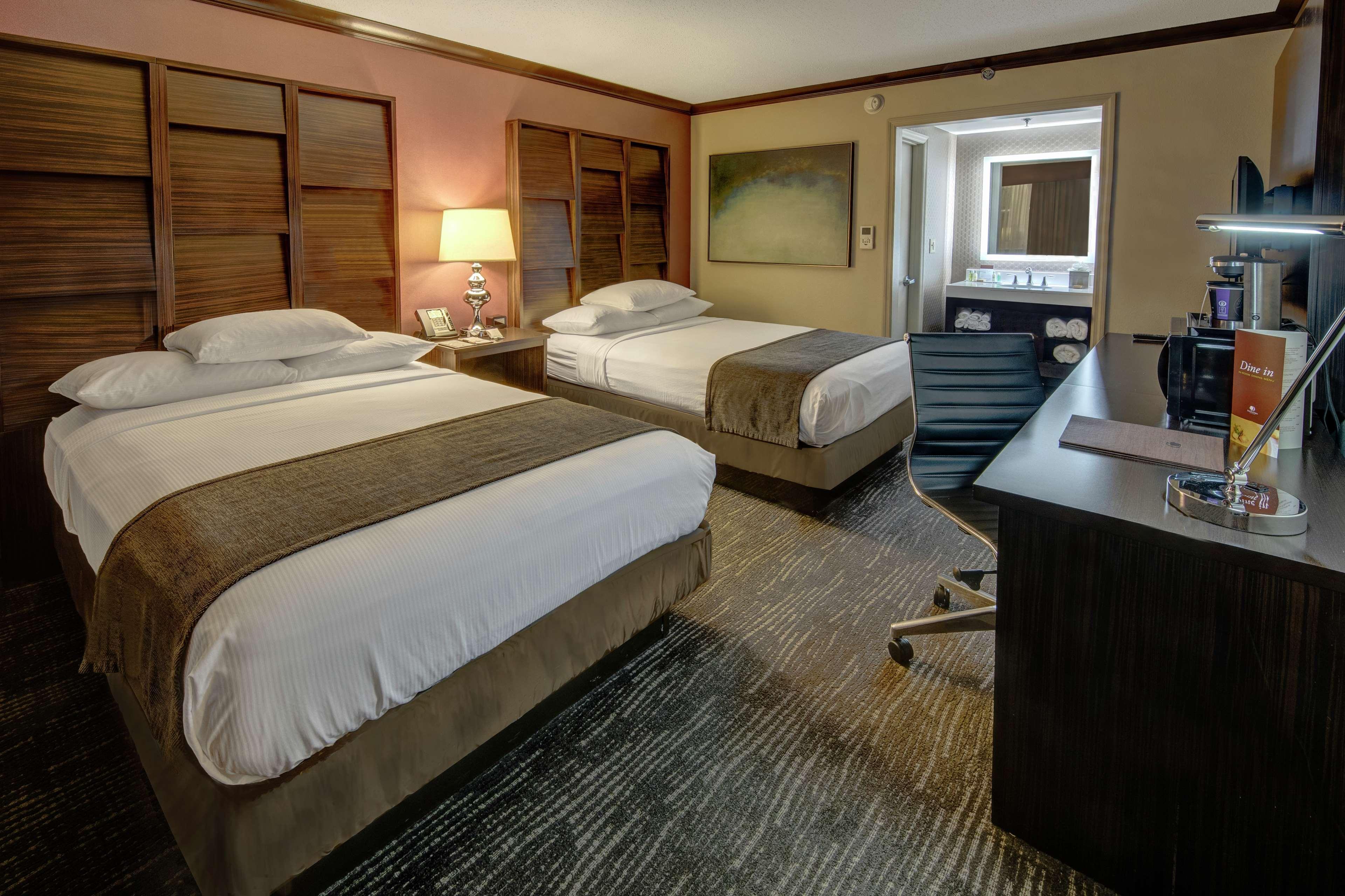 Doubletree By Hilton Decatur Riverfront Ngoại thất bức ảnh