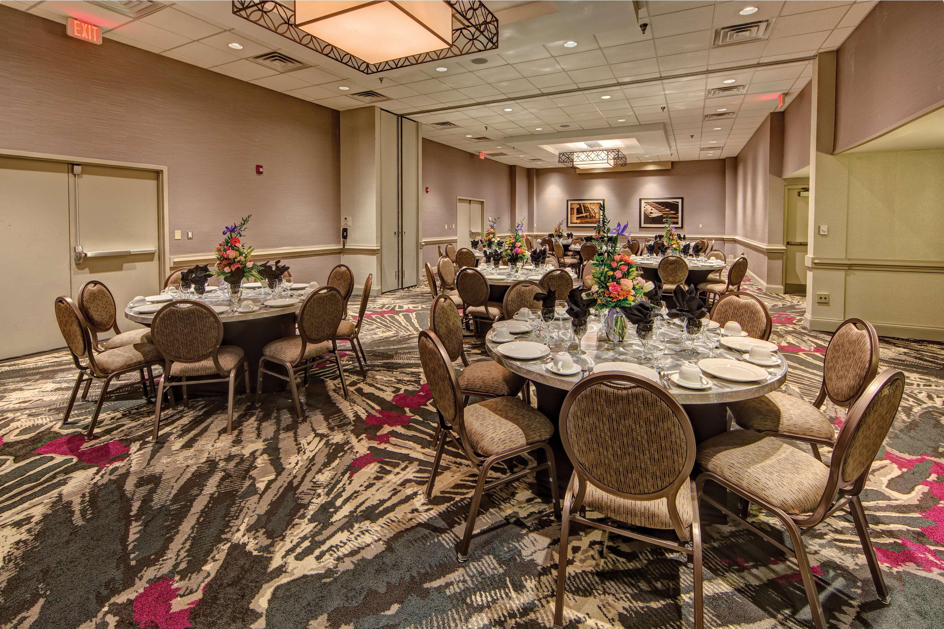 Doubletree By Hilton Decatur Riverfront Ngoại thất bức ảnh