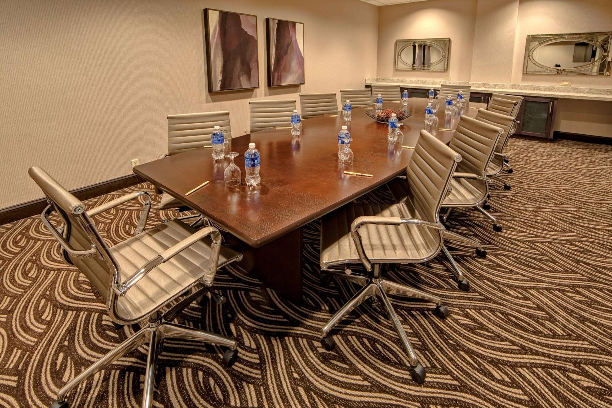 Doubletree By Hilton Decatur Riverfront Ngoại thất bức ảnh
