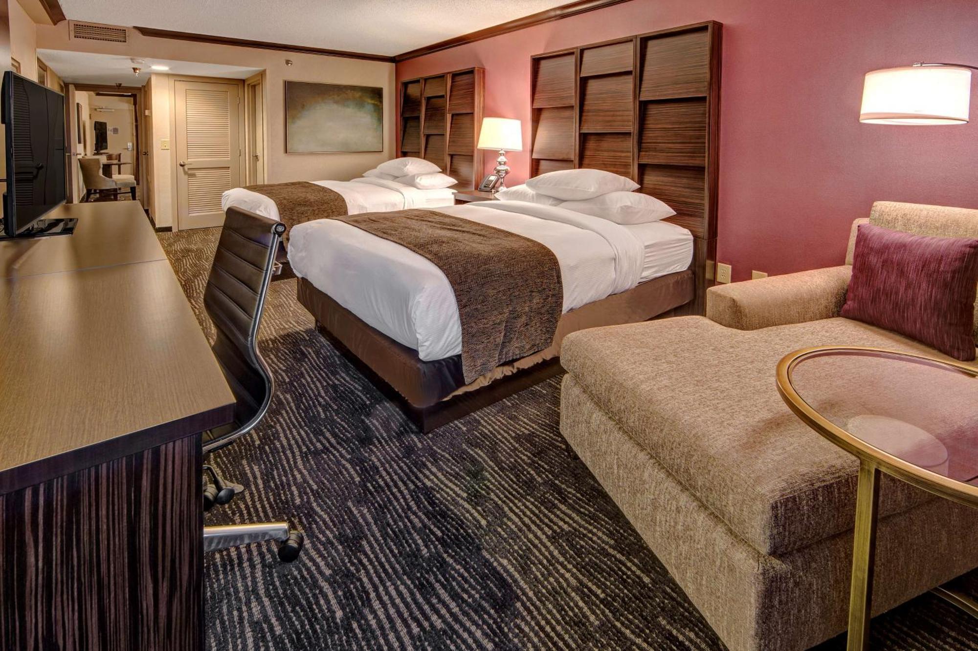 Doubletree By Hilton Decatur Riverfront Ngoại thất bức ảnh