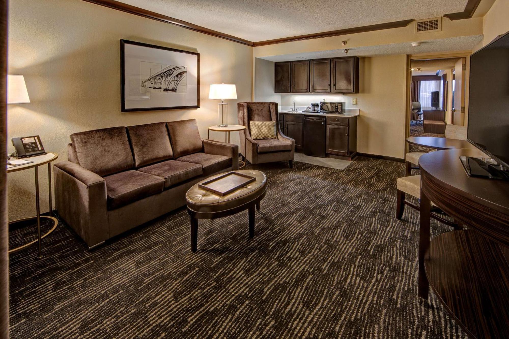 Doubletree By Hilton Decatur Riverfront Ngoại thất bức ảnh