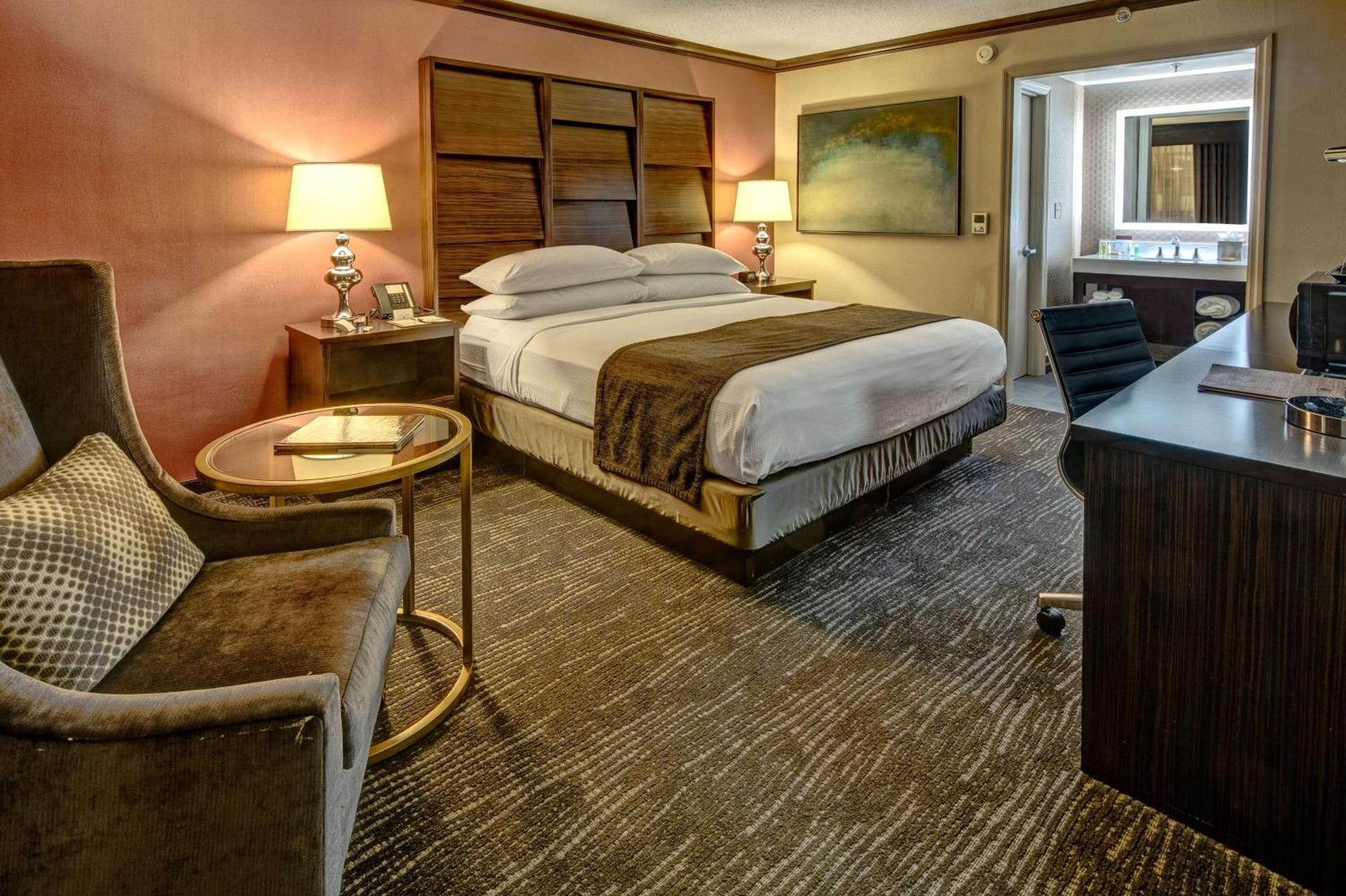 Doubletree By Hilton Decatur Riverfront Ngoại thất bức ảnh
